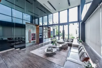 เดอะ ไลน์ ราชเทวี