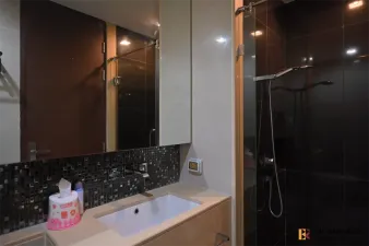 ดิ แอดเดรส อโศก