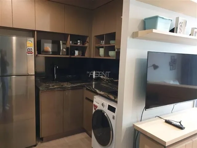 ขายพร้อมผู้เช่าคอนโดมิเนียม ไอดีโอ คิว วิคตอรี่  29.6 sq.m,  ห้องนอน Studio