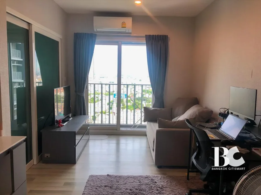 THE KEY
Sathorn Charoenraj