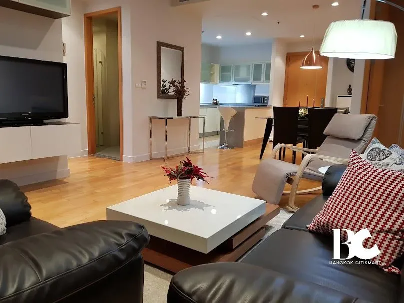 มิลเลนเนียม เรสซิเดนซ์ สุขุมวิท คอนโดหรูสุขุมวิท โครงการคอนโดขนาดใหญ่ ทันสมัย ตั้งตระหง่านอยู่ระหว่างซอยสุขุมวิท 16-20 เข้าออกได้หลายทางใกล้รถไฟฟ้า และสิ่งอำนวยความสะดวกมากมาย