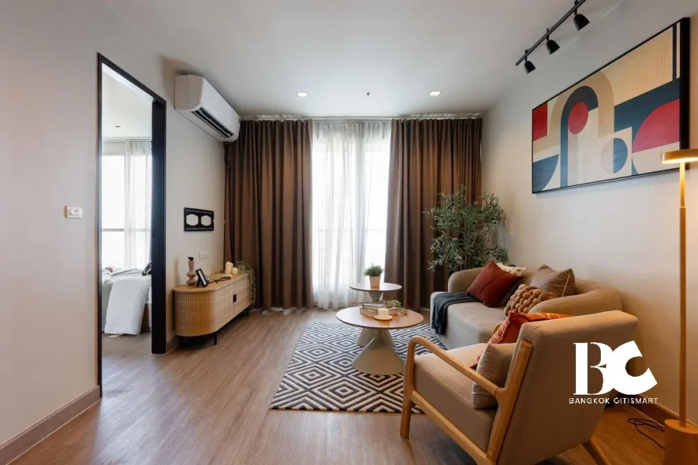 รึทึ่ม สาทร คอนโดริมถนนสาทรใต้ ห่างรถไฟฟ้า BTS ตากสิน 150 เมตร High Ceiling Lobby  และ High Sky Facilities วิวคุ้งน้ำเจ้าพระยาแบบไม่มีอะไรบดบังสายตา