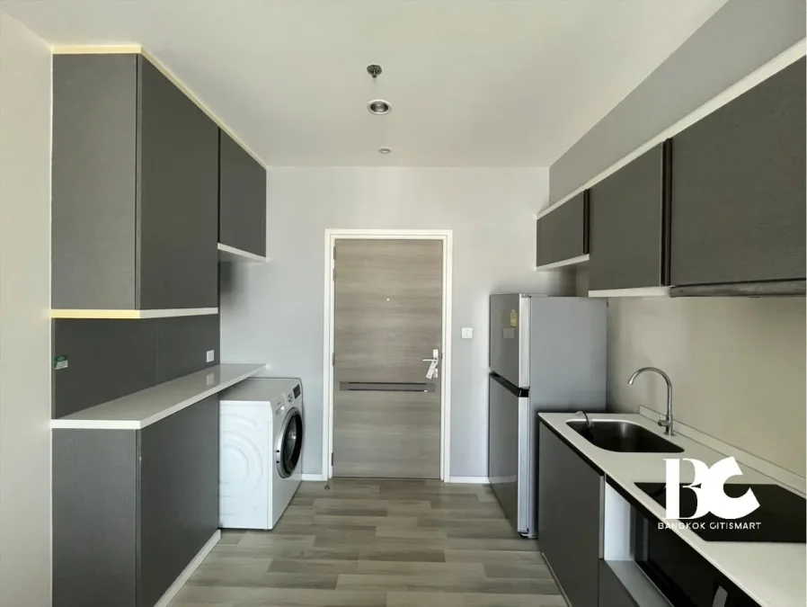 THE KEY
Sathorn Charoenraj