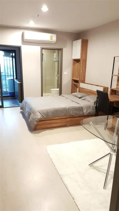 ขายพร้อมผู้เช่าคอนโดมิเนียม ไอดีโอ ท่าพระ อินเตอร์เชนจ์  27.5 sq.m,  ห้องนอน Studio