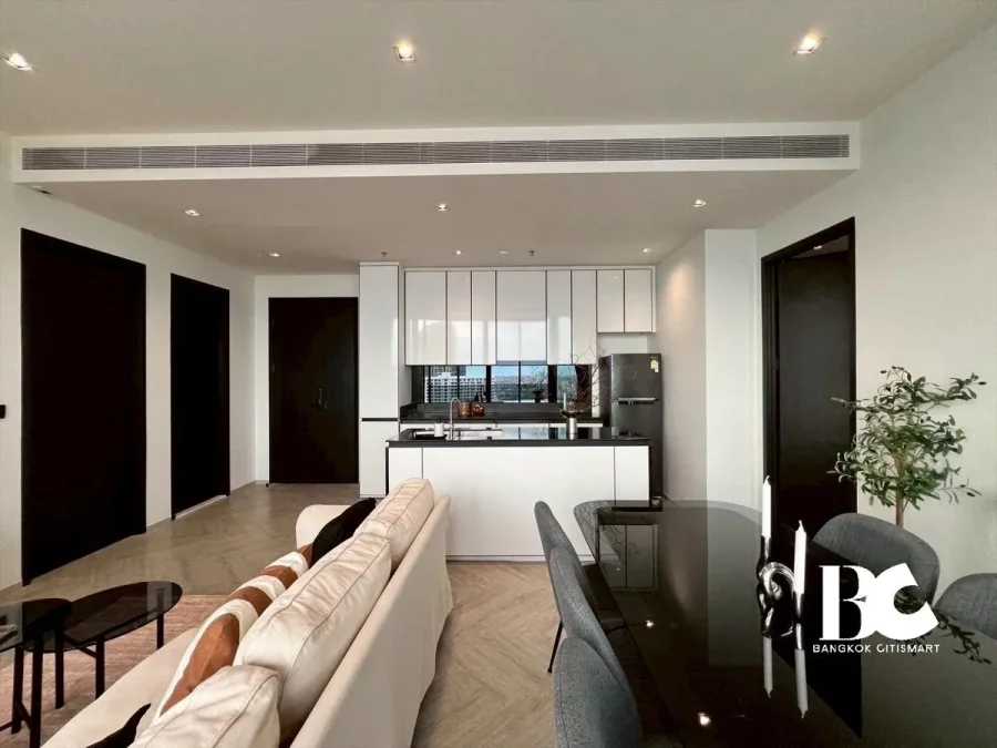 CHAPTER
CHAROENNAKHON RIVERSIDE