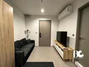 บูทีคคอนโดแห่งแรกจากเอพี ออกแบบสู่ความเป็นที่สุดของทุกด้าน แตกต่างและโดดเด่นด้วยสีแดง “Red Hype” สะท้อนตัวตนในทุกรายละเอียด พร้อมเข้าอยู่แล้ววันนี้ ใกล้รถไฟฟ้า 2 สาย MRT พระราม 9 และ Airport Rail Link มักกะสัน รถไฟฟ้าความเร็วสูงเชื่อม 3 สนามบิน*