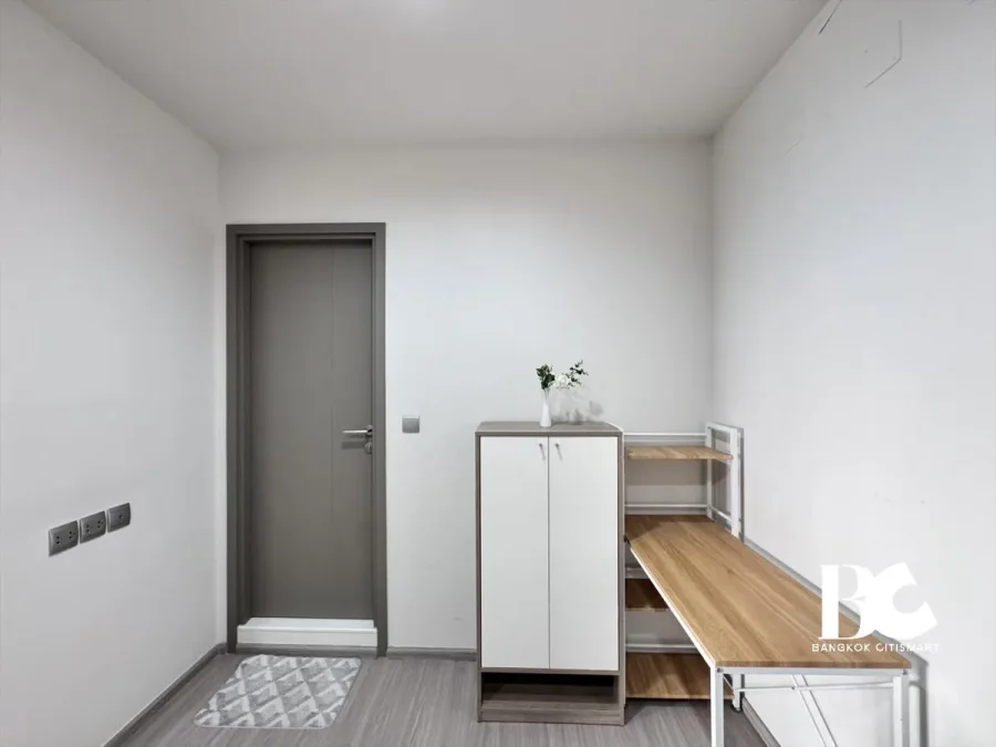 บูทีคคอนโดแห่งแรกจากเอพี ออกแบบสู่ความเป็นที่สุดของทุกด้าน แตกต่างและโดดเด่นด้วยสีแดง “Red Hype” สะท้อนตัวตนในทุกรายละเอียด พร้อมเข้าอยู่แล้ววันนี้ ใกล้รถไฟฟ้า 2 สาย MRT พระราม 9 และ Airport Rail Link มักกะสัน รถไฟฟ้าความเร็วสูงเชื่อม 3 สนามบิน*