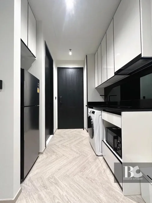 CHAPTER
CHAROENNAKHON RIVERSIDE