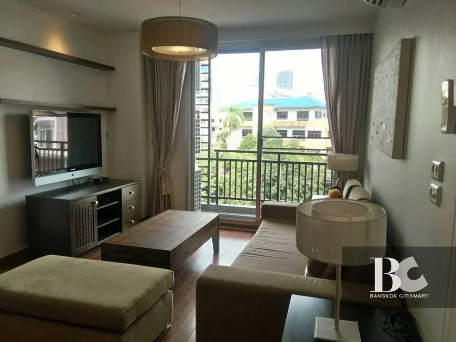 Sathorn Plus On The Pond