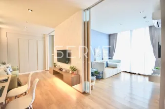 ห้องคอมบาย 1 นอน 1 นั่งเล่น 2 น้ำ ชั้นสูง 20+ สะดวกสบาย ใกล้ BTS พร้อมพงษ์ และห้าง The Emporium