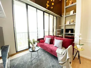 2 นอน 2 ชั้น ลอฟท์ แต่งสวย สไตล์ Luxury ชั้นสูง วิวดี ทำเลเริ่ด คอนโดใกล้ BTS อโศก และ MRT สุขุมวิท