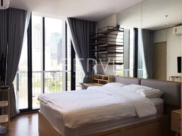 สตูดิโอ มีบานกั้นห้อง ห้องสวย ทำเลดี มีรถรับส่ง BTS พร้อมพงษ์ 650 ม. / ให้เช่าคอนโด