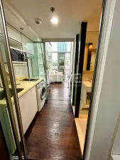 1 Bed เฟอร์ครบพร้อมอยู่! ราคาสุดคุ้ม ทำเลดี ใกล้ BTS ทองหล่อ/ สำหรับเช่า & ขาย