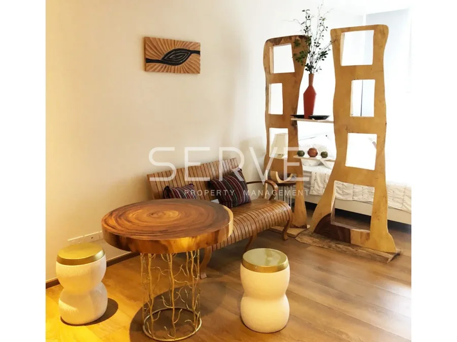 สตูดิโอ ชั้นสูง10+ วิวดีไม่บล็อก บนทำเลดีๆ สะดวกสบายมีรถรับส่ง BTS พร้อมพงษ์ / ขายคอนโด