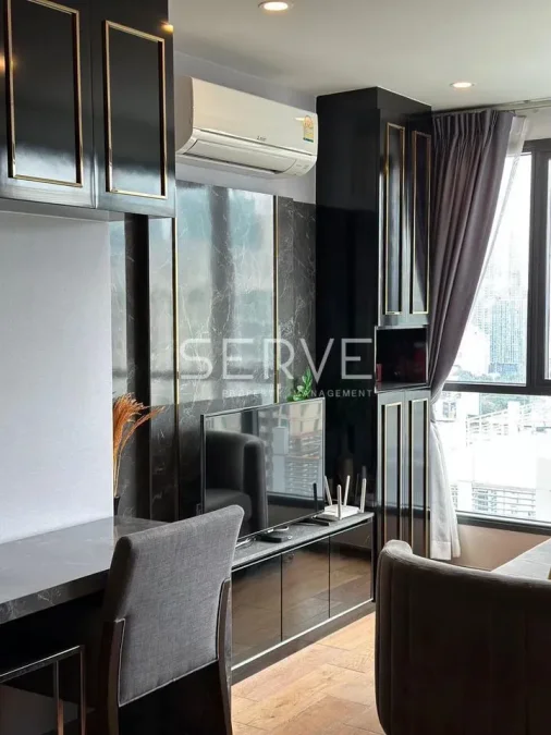 1 นอน กั้นห้อง มีอ่าง ชั้นสูงวิวดี ทำเลเริ่ด คอนโดใกล้ BTS ชิดลม 700 ม. และ แอร์พอร์ตลิงค์ ราชปรารภ