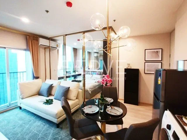 2 นอน แต่งสวย สไตล์ Modern Luxury ชั้นสูง 35+ นอนดูดาวชิวๆ บนย่านฮอตรัชดา คอนโดติด MRT ศูนย์วัฒนธรรม