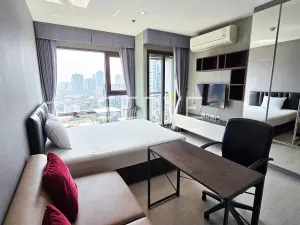 สตูดิโอ แต่งสวยๆ ชั้นสูง ทำเลเริ่ด คอนโดใกล้ BTS ทองหล่อ 350 ม. สะดวกมีรถรับส่ง / ให้เช่าและขายคอนโด