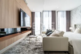 สตูดิโอ ห้องกว้าง แต่งสวยมาก ชั้นสูง วิวดี บนสุดยอดทำเล คอนโดเชื่อมต่อเข้า BTS เพลินจิต / ให้เช่า