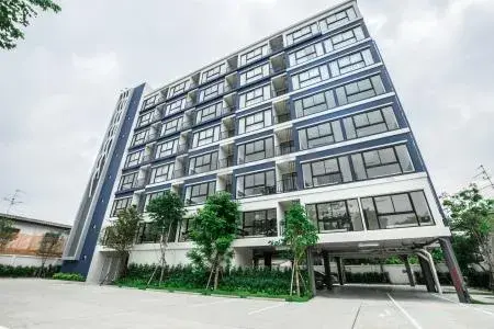 Ploen Ploen Condo
