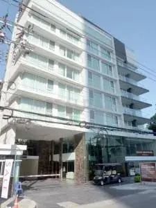 The Residence at 61