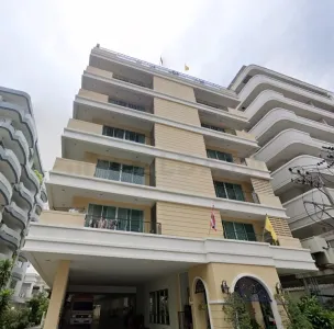 Chanarat Place